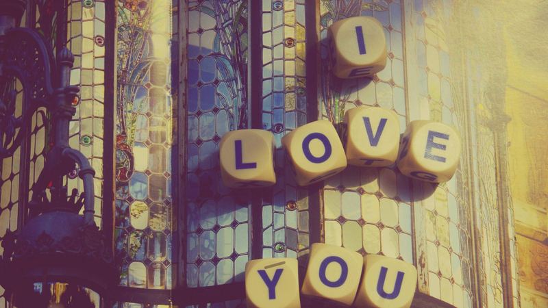 办公室恋情要不要公开背后的心理学原理，看完就明白了